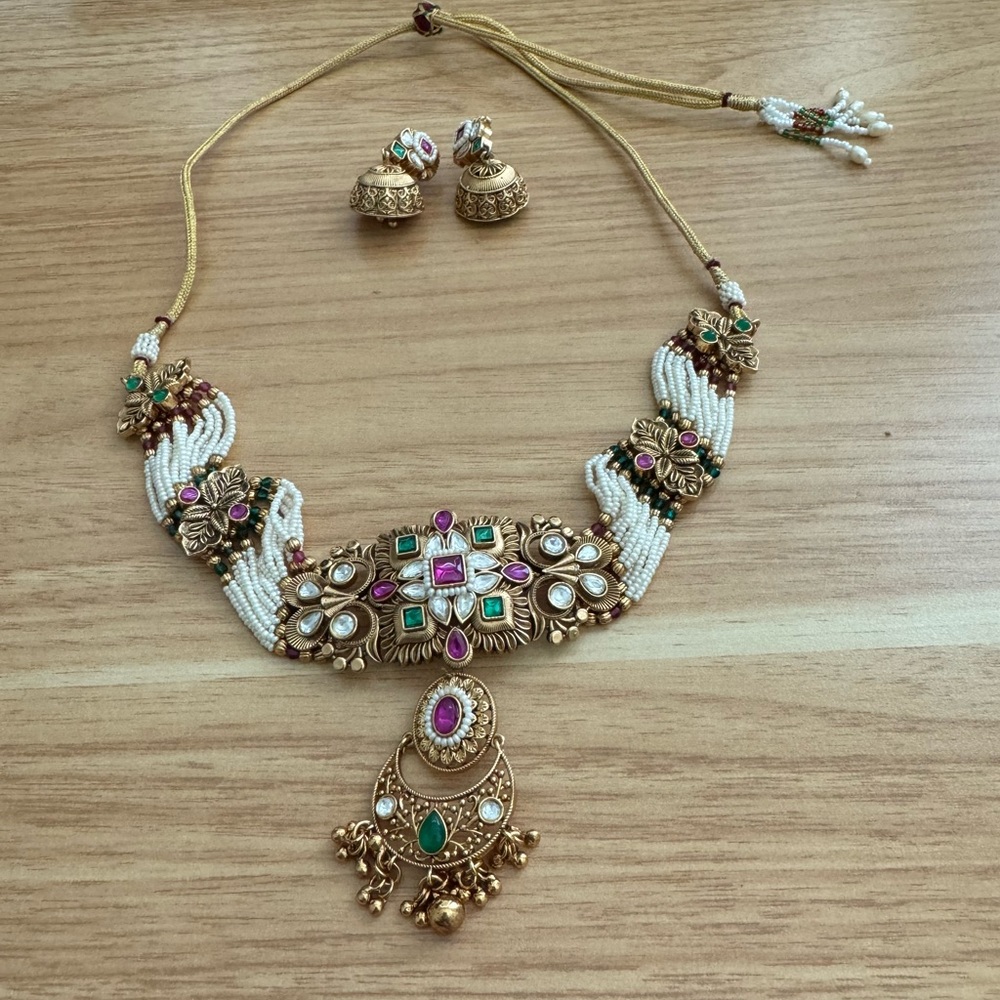 Indian necklace and earrings set